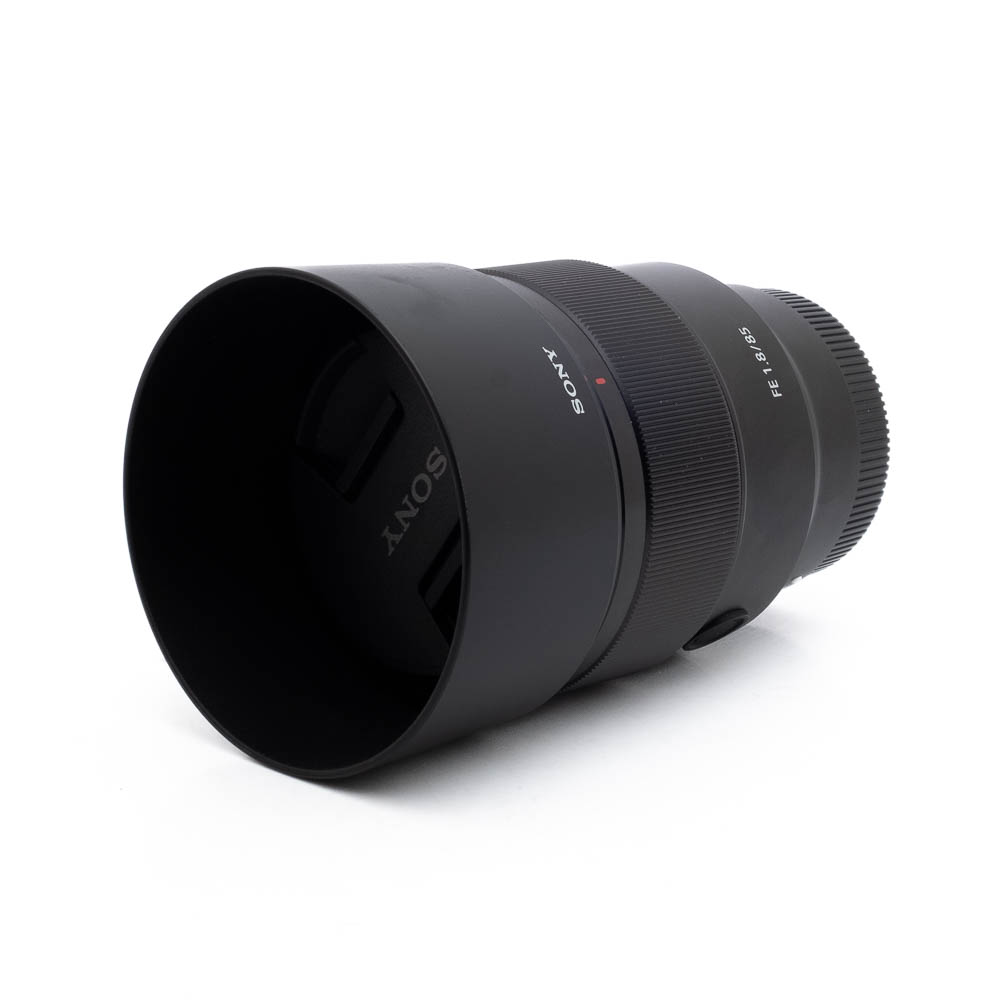 Sony FE 85mm f18-3-3 Sony FE 85mm f/1.8 (Kunto K5) - Käytetty