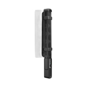 Zhiyun_Fiveray_F100_003 Zhiyun Fiveray F100 Tube Light on musta kädessä pidettävä elektroninen laite, jossa on valkoinen suorakulmainen paneeli, jossa on tuuletettu muotoilu ja ohjauspaneeli merkkivaloilla.