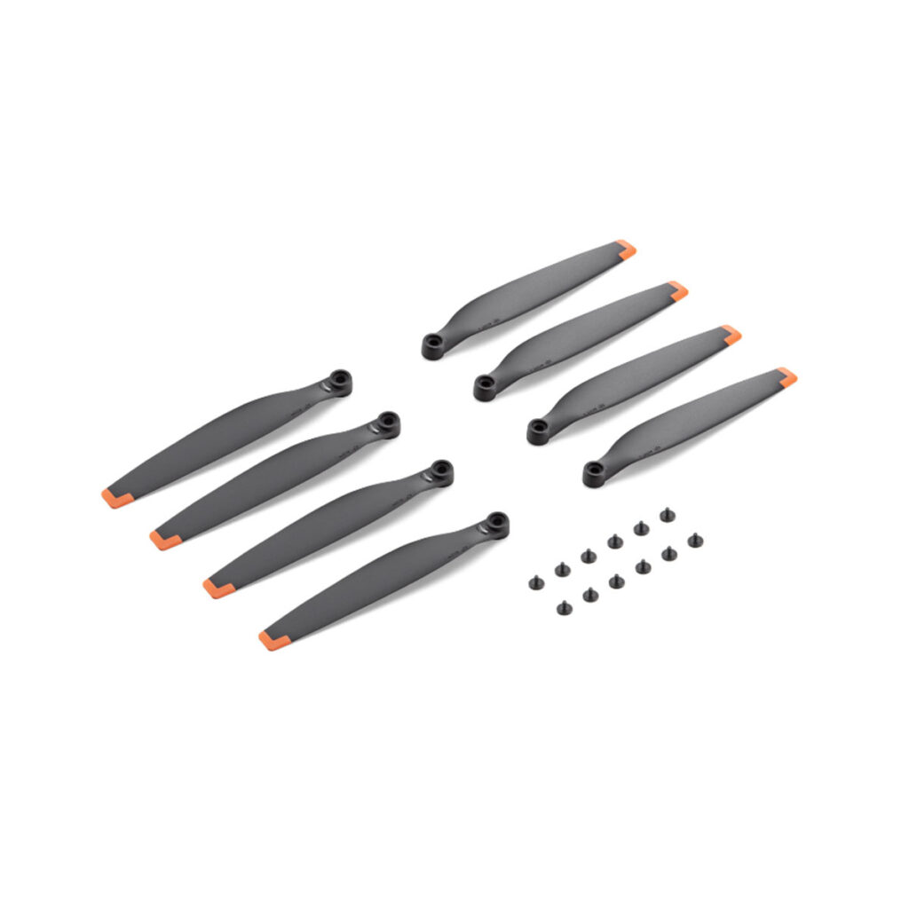 mini_3_props Kahdeksan DJI:n potkuria Mini 3 Pro -propelliin, joissa on oranssit kärjet, on järjestetty kahteen riviin kahdentoista pienen mustan ruuvin yläpuolelle, kaikki siististi valkoisella pohjalla.