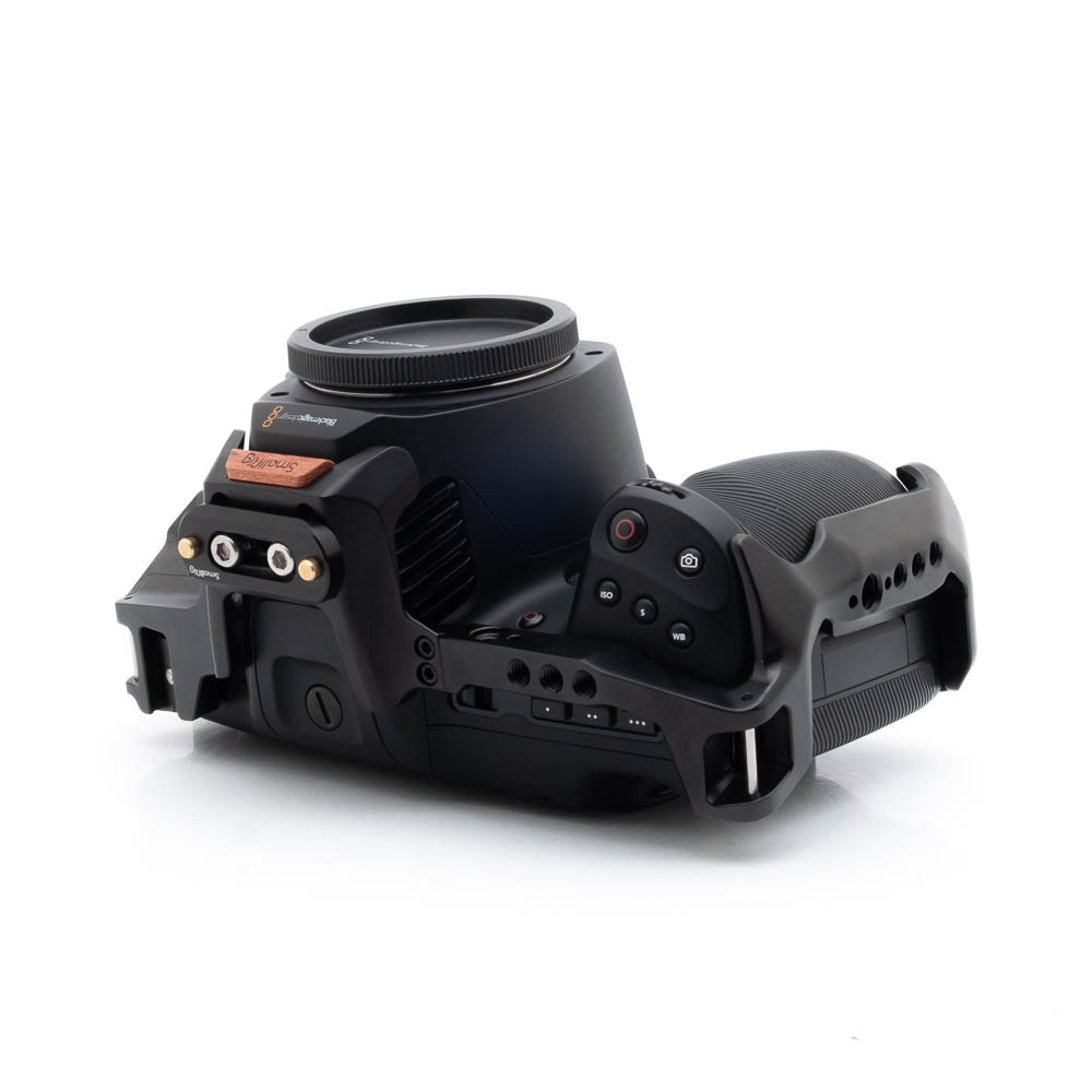 Blackmagic 6k Pro-2-2 Blackmagic Pocket Cinema Camera 6K Pro + Cage - Käytetty