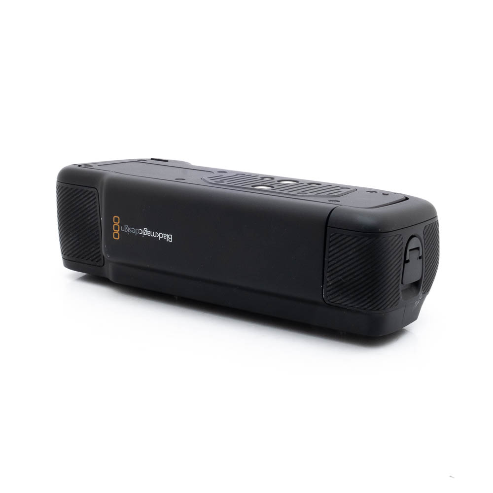 Blackmagic battery grip-1 Blackmagic Battery Grip for Blackmagic 6K Pro - Käytetty
