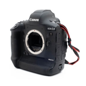 Canon 1D X Mark III 0738-4 Canon 1D X Mark III (SC 22000) - Käytetty