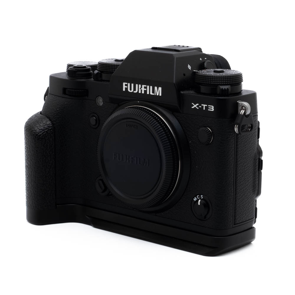 Fujifilm X-T3-5-2 Fujifilm X-T3 + Hand Grip (SC 5000) - Käytetty