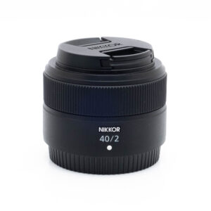 Nikkor Z 40mm f2-3-2 Nikon Nikkor Z 40mm f/2 - Käytetty
