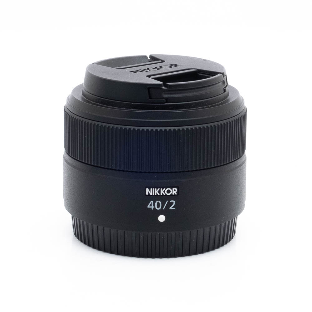 Nikkor Z 40mm f2-3-2 Nikon Nikkor Z 40mm f/2 - Käytetty