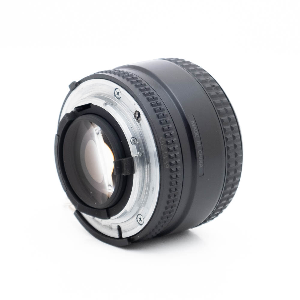 Nikon 50mm f14 D-1 Nikon AF Nikkor 50mm f/1.4 D - Käytetty
