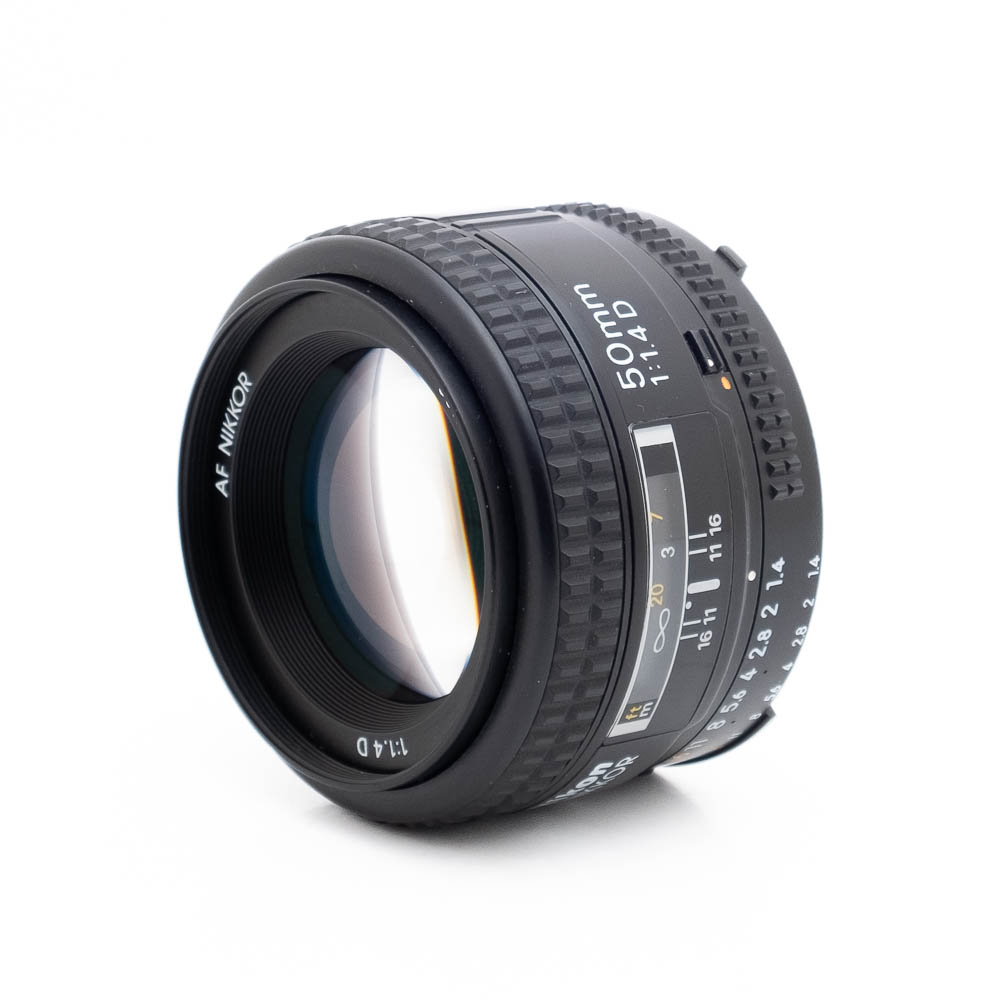 Nikon 50mm f14 D-2 Nikon AF Nikkor 50mm f/1.4 D - Käytetty