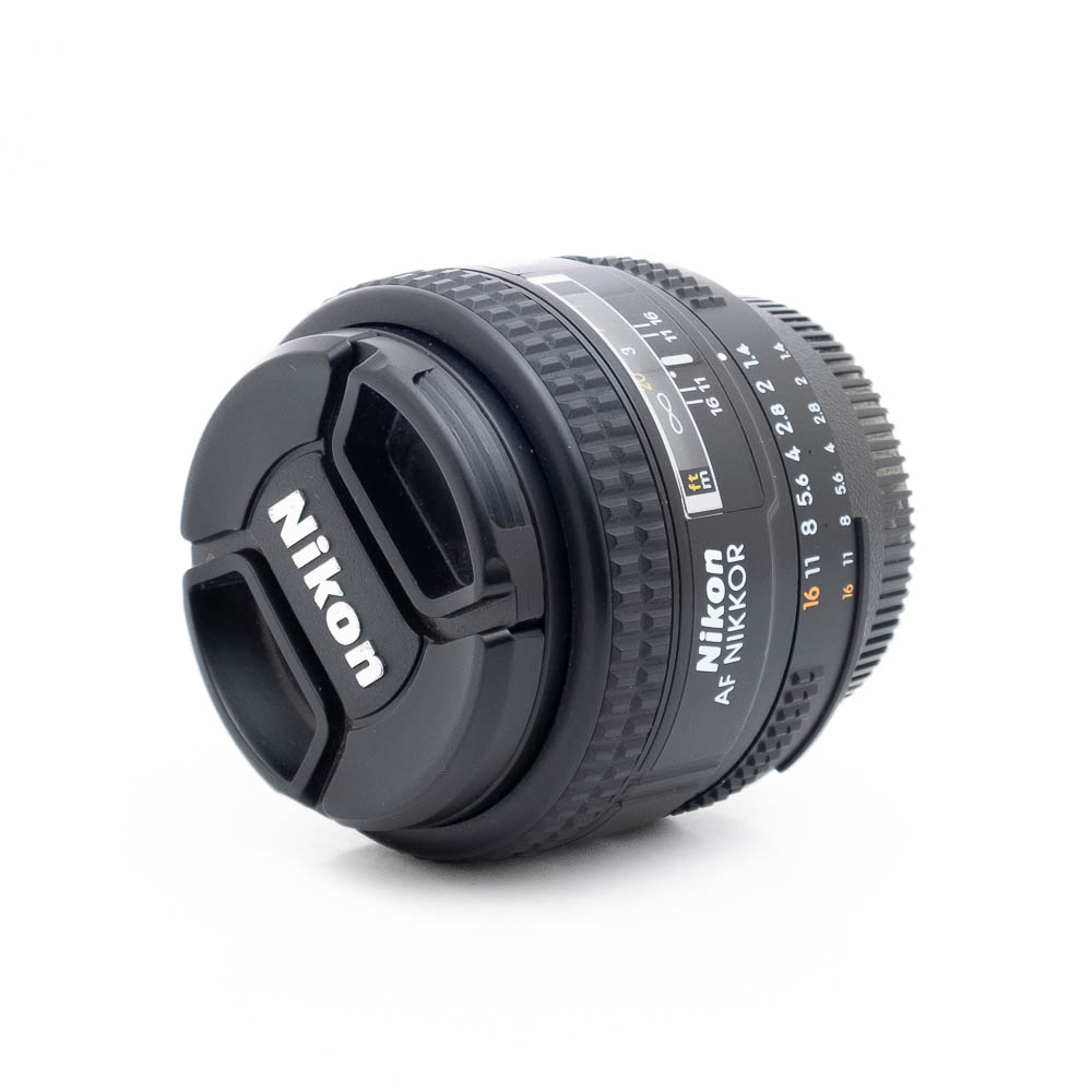 Nikon 50mm f14 D-3 Nikon AF Nikkor 50mm f/1.4 D - Käytetty