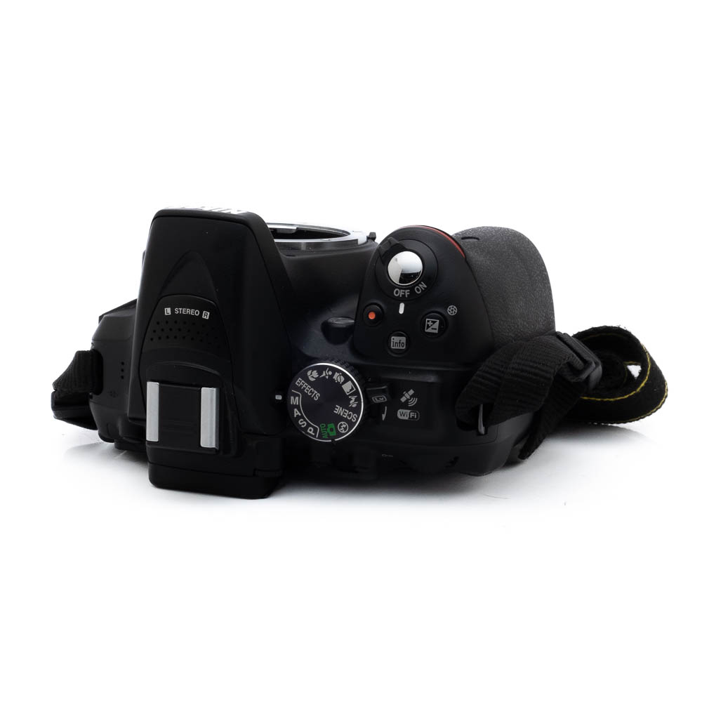 Nikon D5300 (SC 11000) - Käytetty