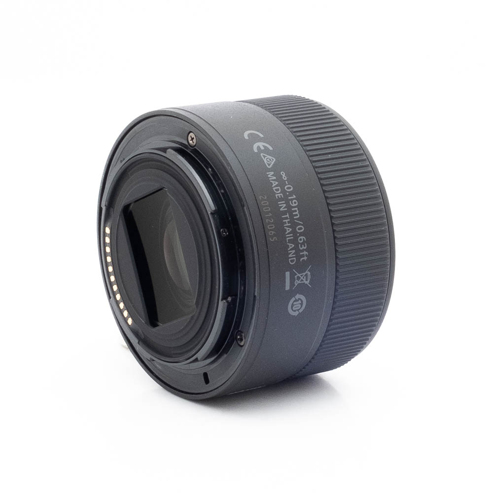 Nikon Z 28mm f28-1 Nikon Nikkor Z 28mm f/2.8 (Kunto K5) - Käytetty