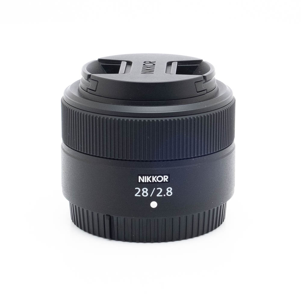 Nikon Z 28mm f28-3 Nikon Nikkor Z 28mm f/2.8 (Kunto K5) - Käytetty