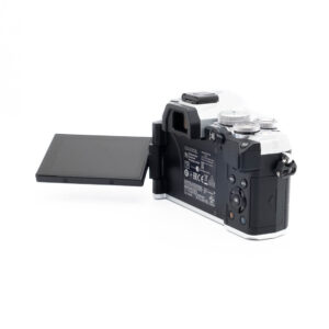 Olympus OM-D E-M5 III-3 Olympus OM-D E-M5 Mark III (SC 550, Kunto K5) - Käytetty