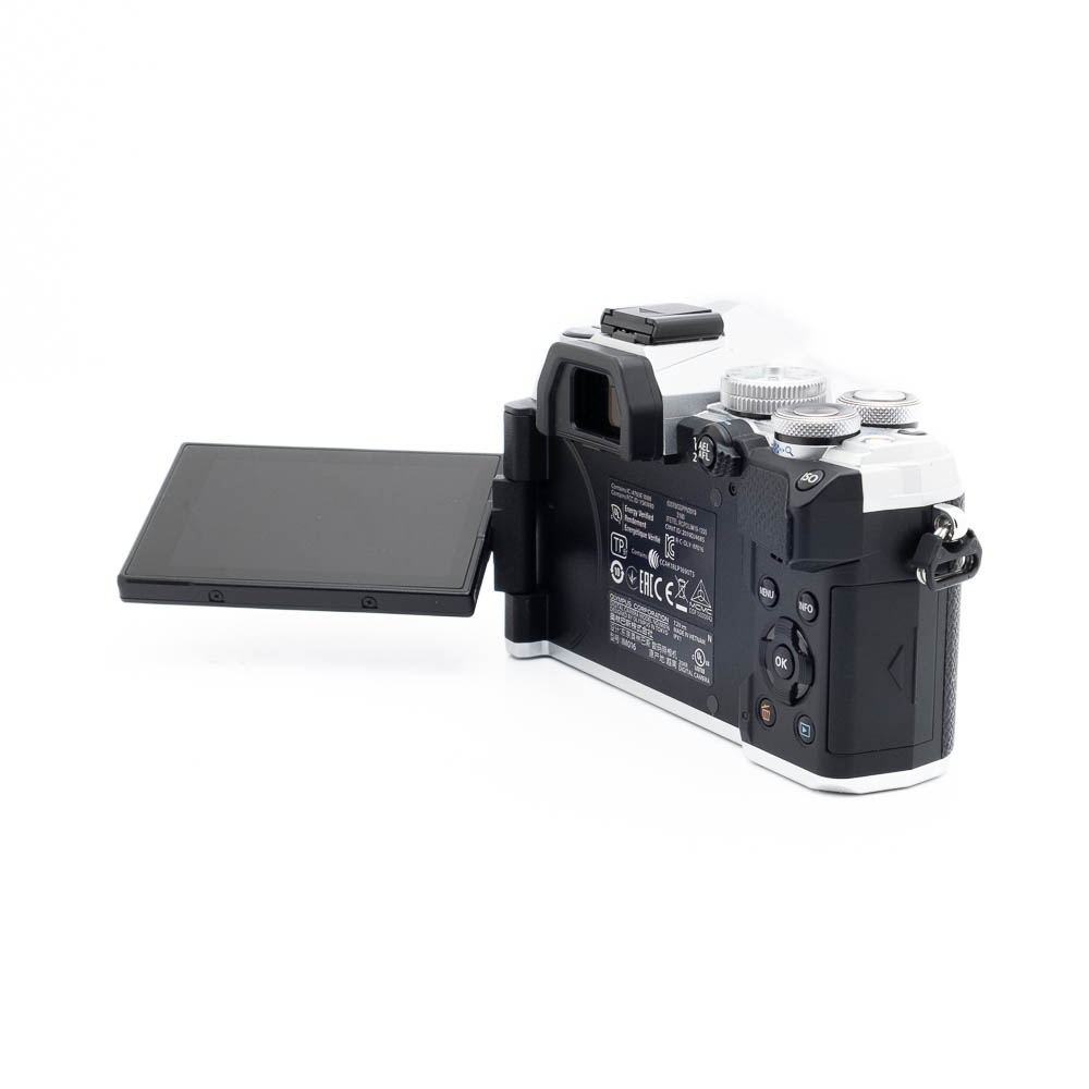 Olympus OM-D E-M5 III-3 Olympus OM-D E-M5 Mark III (SC 550, Kunto K5) - Käytetty