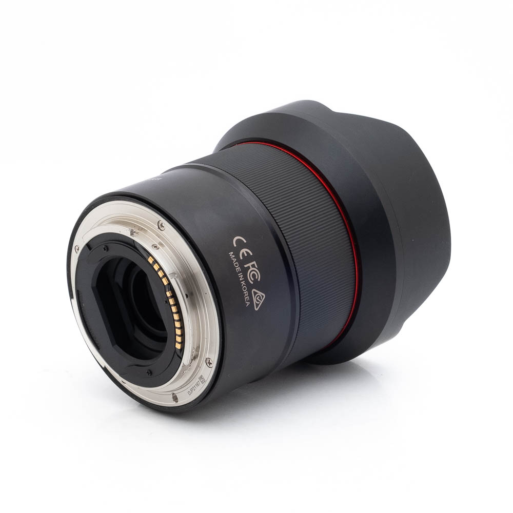 Samyang AF 14mm f28 RF-1 Samyang AF 14mm f/2.8 Canon RF - Käytetty