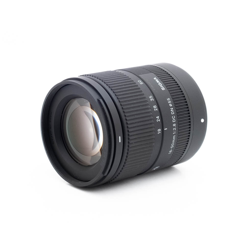 Sigma 18-50mm f28 DC DN-1 Sigma 18-50mm f/2.8 DC DN C Fuji - Käytetty