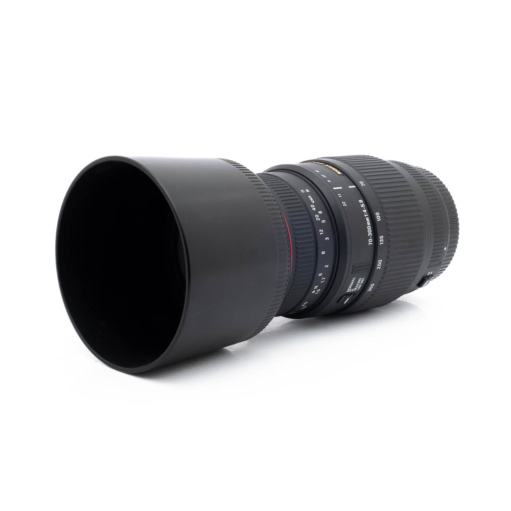 Sigma 70-300mm f4-56 Canon-3 Sigma DG 70-300mm f/4-5.6 Macro Canon EF - Käytetty