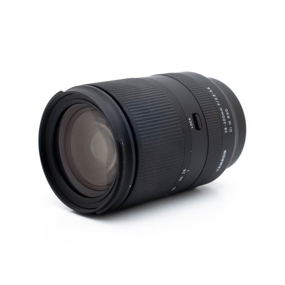 Tamron 28-200mm f_28-56 Di III RXD Sony-2 Tamron 28-200mm f/2.8-5.6 Di III RXD Sony FE - Käytetty
