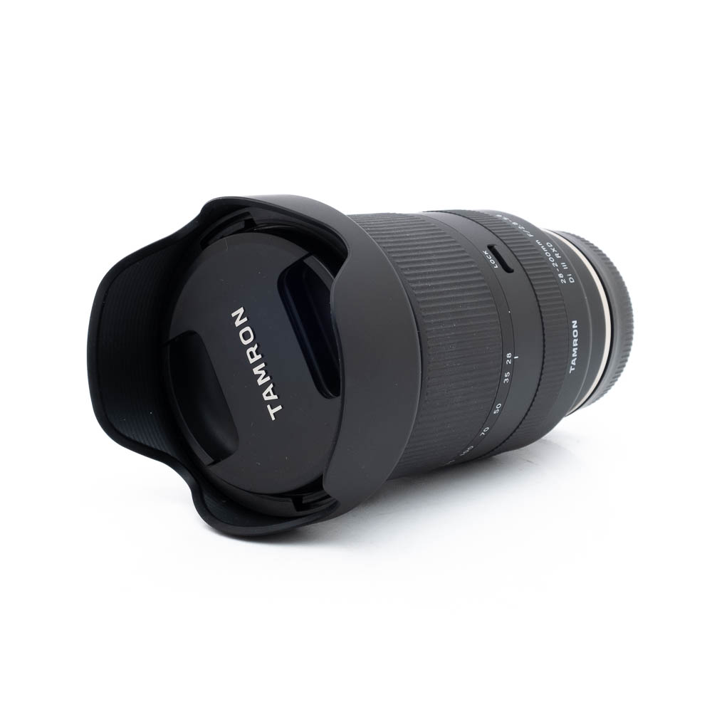 Tamron 28-200mm f_28-56 Di III RXD Sony-3 Tamron 28-200mm f/2.8-5.6 Di III RXD Sony FE - Käytetty