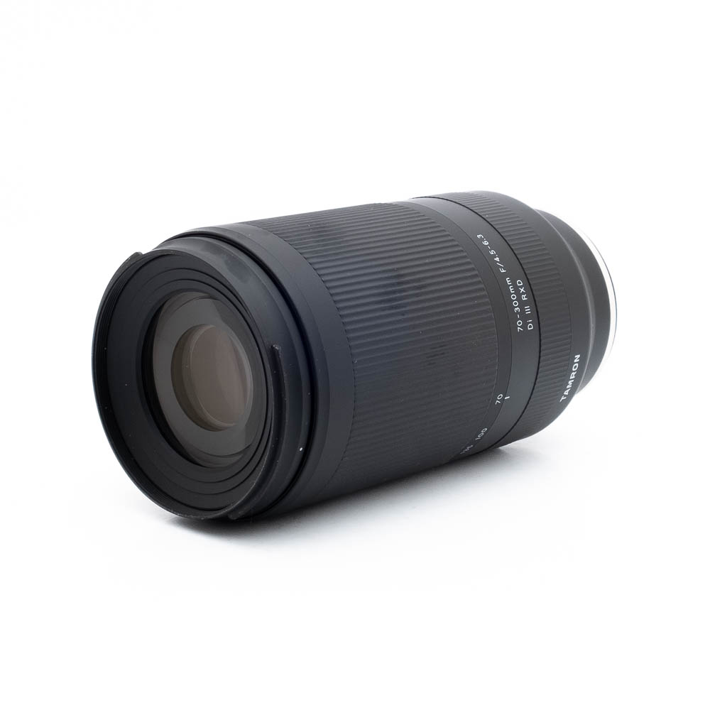 Tamron 70-300mm f45-63 Di III RXD Sony-2 Tamron 70-300mm f/4.5-6.3 Di III RXD Sony FE - Käytetty