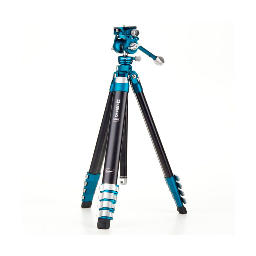 Benro_Cyanbirdalu_001 Benro Cyanbird Aluminium Tripod with FS20PRO head has telescopic legs and adjustable head, in teal and black, shown on white background.