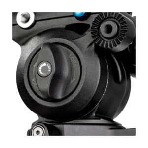 Benro_S2PRO_004 A close-up of the adjustment knob on the Benro S2PRO video head, featuring the word ‘LOCK’ in two positions with a white lock symbol, detailed grooves and visible mechanical parts.