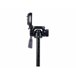 Benro_T890_005 Sivukuva Benro T890 Digital Tripod -kolmijalan mustasta päästä, jossa on säätönupit ja kahva, kiinnitettynä pystytolppaan, jossa on mittausmerkinnät, eristettynä valkoiselle taustalle.