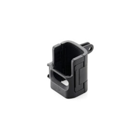 DJI_Osmo_3_010 DJI Osmo Pocket 3 Expansion Adapter -lisävaruste on musta muovinen kiinnike, jossa on avoin suorakulmainen muotoilu ja kiinnityspisteet, kuvassa valkoisella pohjalla.