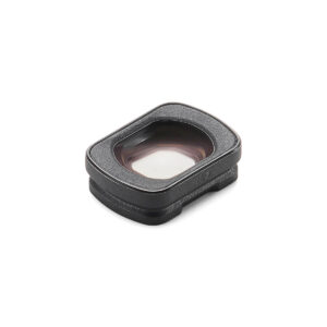Suorakulmainen DJI Osmo Pocket 3 Wide-Angle Lens -laajakulmalinssi, jossa on pyöristetyt reunat ja selkeä keskusta, näytetään tavallista valkoista taustaa vasten.