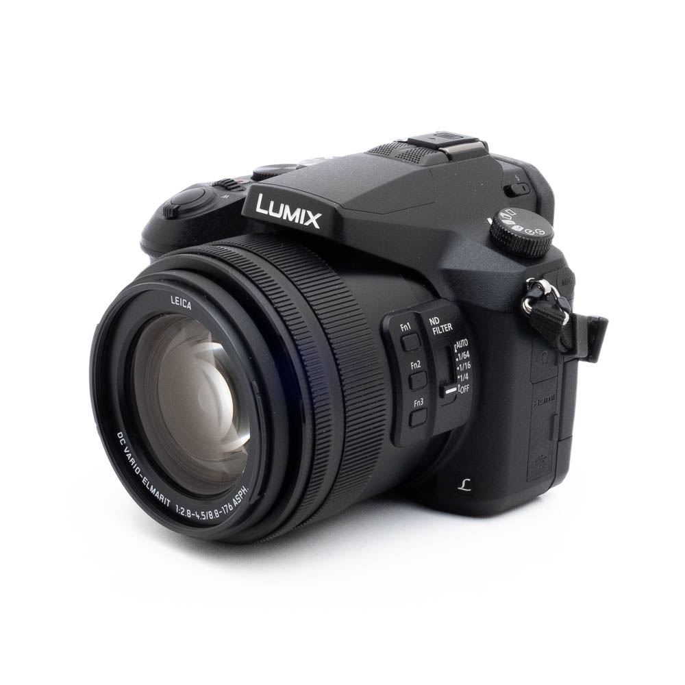 Lumix FZ-2000-3 Fujinon GF 50mm f/3.5 R LM WR (sis.ALV24%) - Käytetty objektiivi, jossa on tarkat säätimet ja kompakti rakenne, valkoista taustaa vasten.