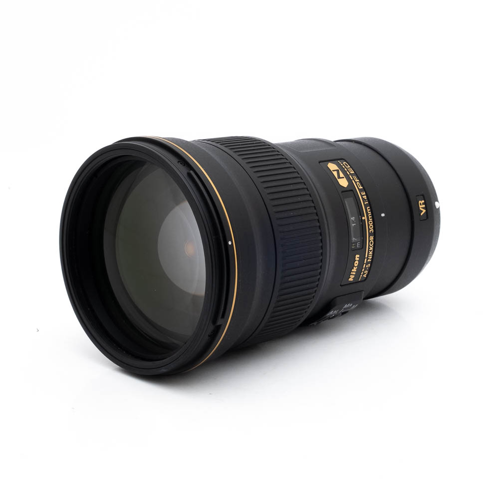 Nikon 300mm f4E PF ED VR-2 Nikon Nikkor AF-S 300mm f/4 E PF ED VR - Käytetty