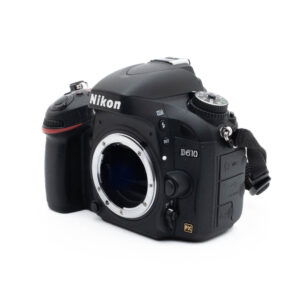 Nikon D610 0014-4 Fujinon GF 50mm f/3.5 R LM WR (sis.ALV24%) - Käytetty -objektiivi näkyy valkoisella pohjalla korostaen sen säätimiä ja merkintöjä.