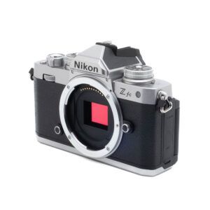Nikon Z fc 2032-4 Nikon Z fc + L-rauta (SC 7600, Kunto K5) - Käytetty