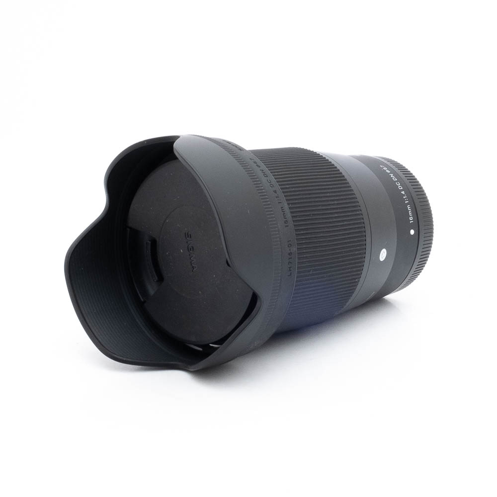 Sigma 16mm f14 DC DN Canon-3 Sigma 16mm f/1.4 DC DN C Canon EF-M - Käytetty