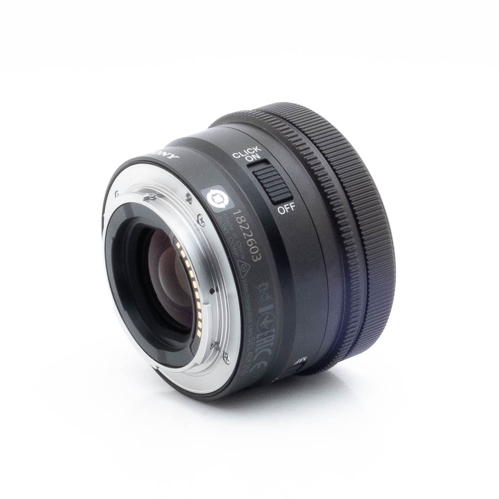 Sony 40mm f25 G-1 Sony FE 40mm f/2.5 G (sis.ALV24%) - Käytetty