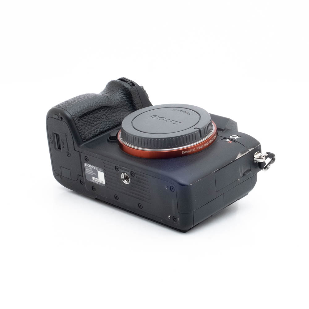 Sony A7R III 5756-1 Sony A7R III (SC 101000, sis.ALV24%) – Käytetty