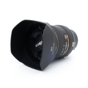 Nikon AF-S Nikkor 16-80mm f/2.8-4 E VR DX - Käytetty