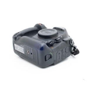 Nikon D5-1 Nikon D5 (SC 215000) - Käytetty