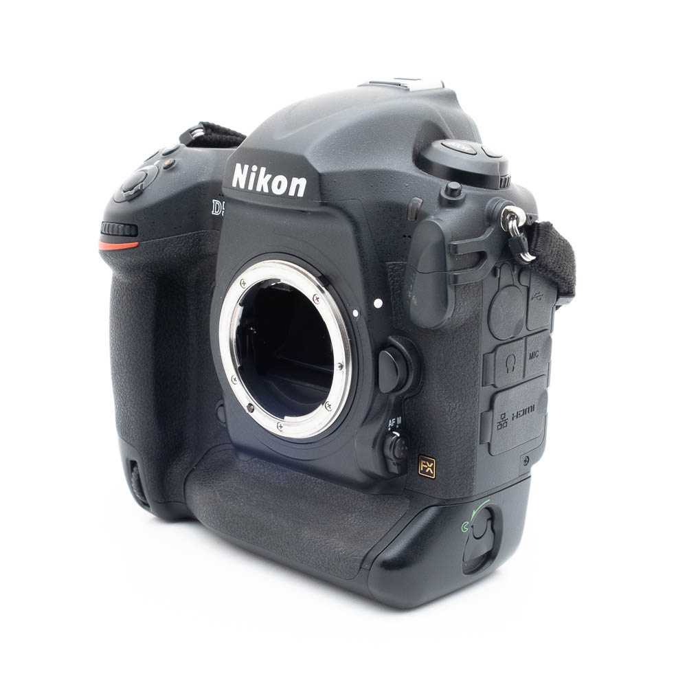 Nikon D5-4 Nikon D5 (SC 215000) - Käytetty