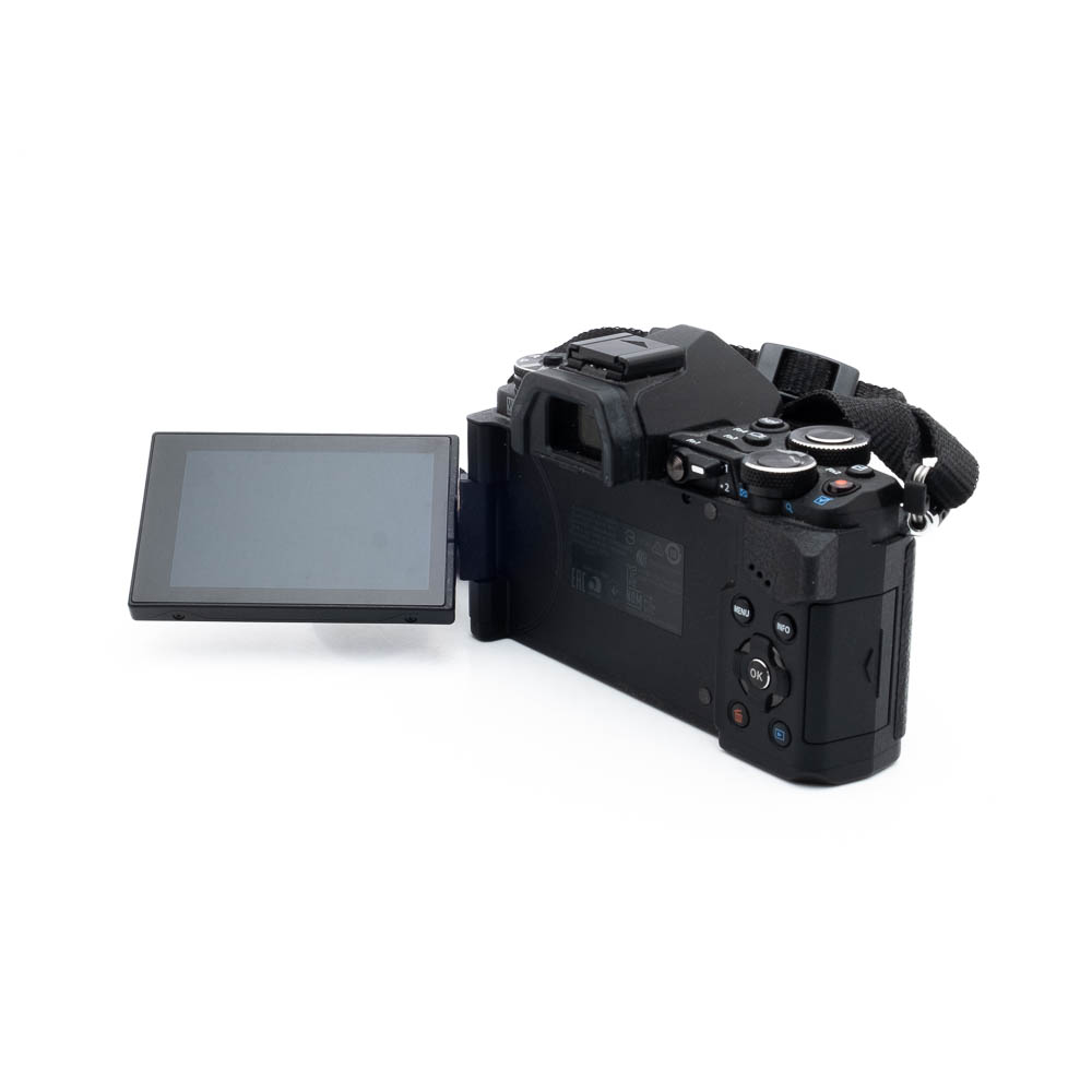 Olympus E-M5 II-3 Olympus OM-D E-M5 Mark II (SC 3500) - Käytetty