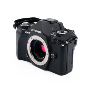 Olympus E-M5 II-4 Olympus OM-D E-M5 Mark II (SC 3500) - Käytetty