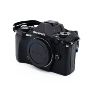 Olympus E-M5 II-5 Olympus OM-D E-M5 Mark II (SC 3500) - Käytetty