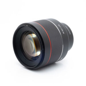 Samyang 85mm f14 Sony-2 Samyang AF 85mm f/1.4 Sony FE - Käytetty