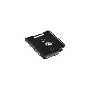 Sirui_QRP_TY-5D_II_001 Sirui Quick Release Plate TY-5D II -pikalevy on musta metallinen kiinnike, jossa on keskimmäinen kierteitetty ruuvi ja kaksi ylimääräistä reikää kameroiden kiinnittämiseen jalustoihin tai tukiin.