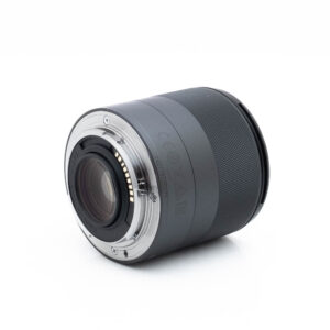 Canon EF-M 32mm f14 STM-1 Canon EF-M 32mm f/1.4 STM (sis.ALV24%) - Käytetty