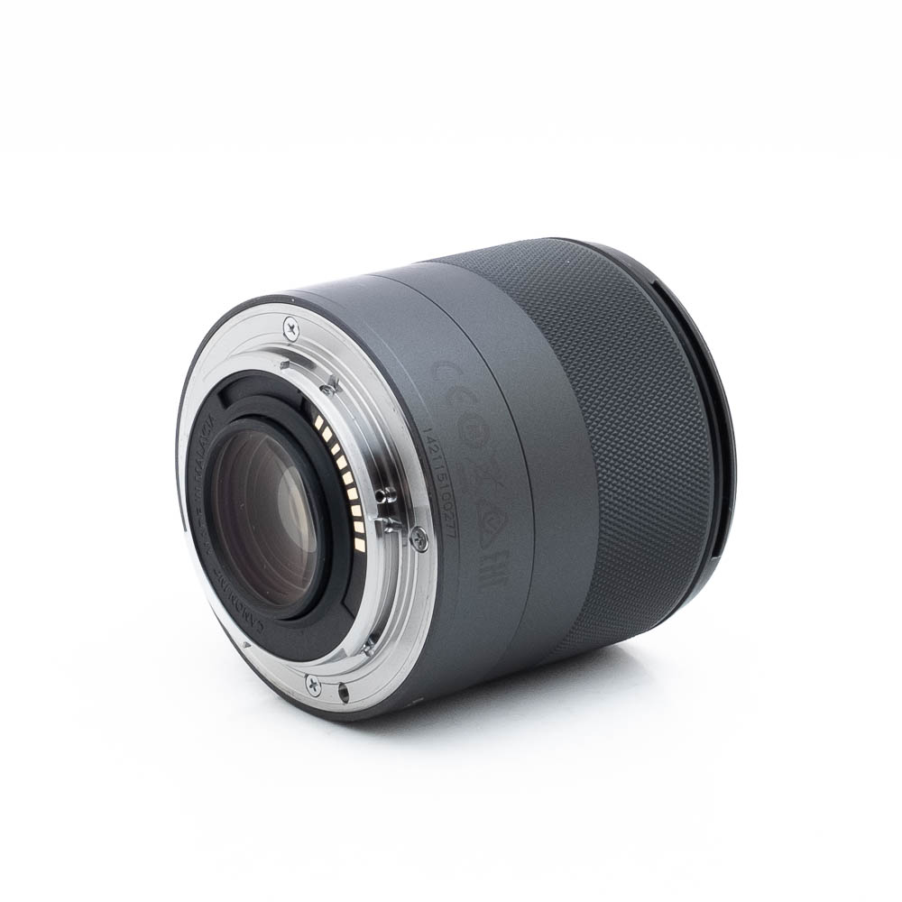 Canon EF-M 32mm f14 STM-1 Canon EF-M 32mm f/1.4 STM (sis.ALV24%) - Käytetty