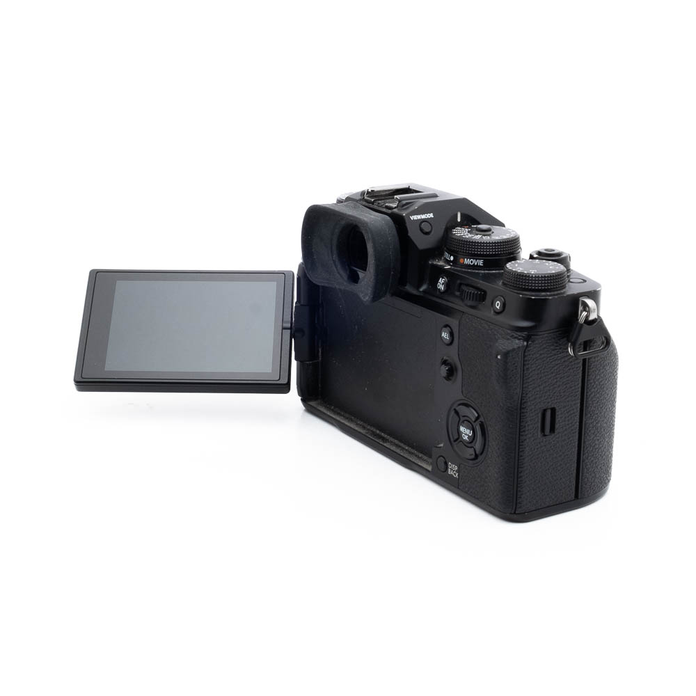 Fujifilm X-T4 musta-3 Fujifilm X-T4 (SC 6500, sis.ALV24%) - Käytetty