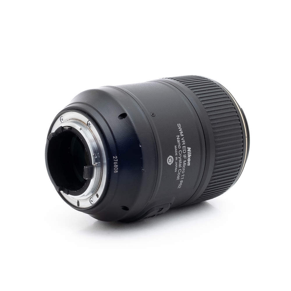 Nikon 105mm f28G ED VR-1-3 Nikon AF-S Micro-Nikkor 105mm f/2.8G VR ED (sis.ALV24%) - Käytetty