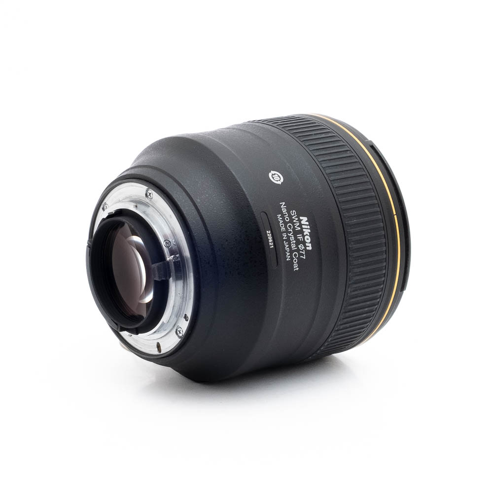 Nikon 85mm f14G-1-3 Nikon AF-S Nikkor 85mm f/1.4 G (sis.ALV24%) - Käytetty
