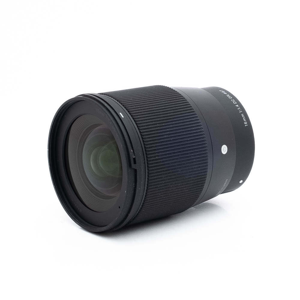 Sigma 16mm f14 DC DN-2 Sigma 16mm f/1.4 DC DN C Sony E (sis.ALV24%, Kunto K5) - Käytetty
