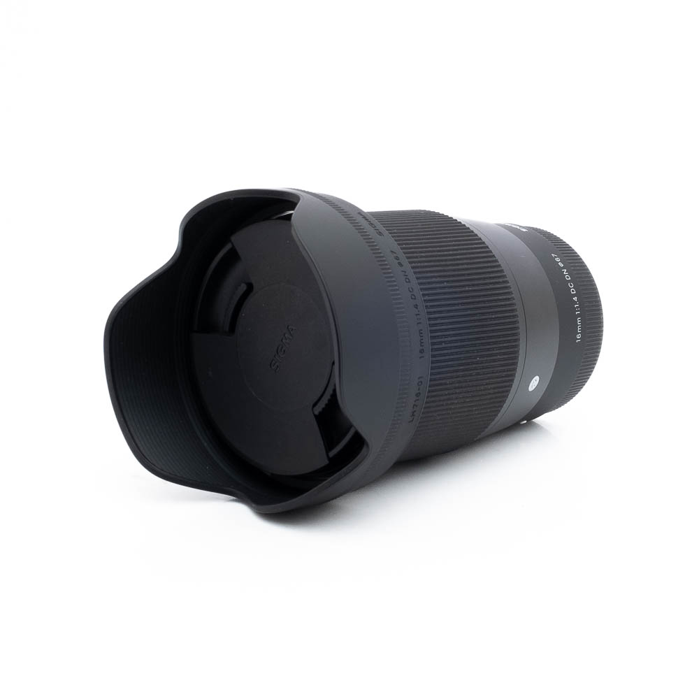 Sigma 16mm f14 DC DN-3 Sigma 16mm f/1.4 DC DN C Sony E (sis.ALV24%, Kunto K5) - Käytetty